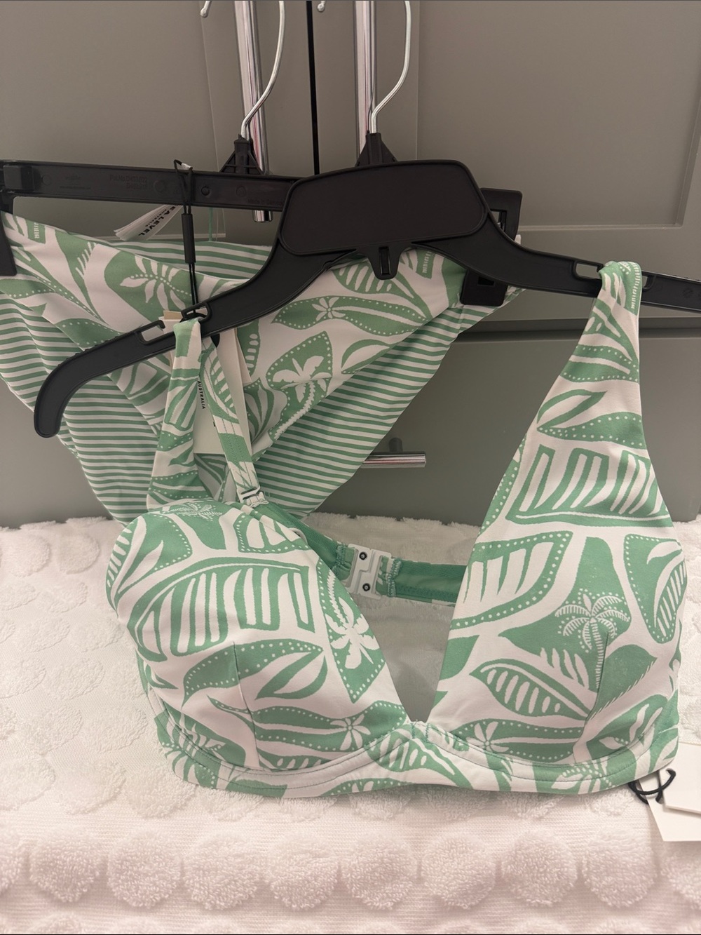 Sea Level swimsuit —-size 10 top and size 6 bottom